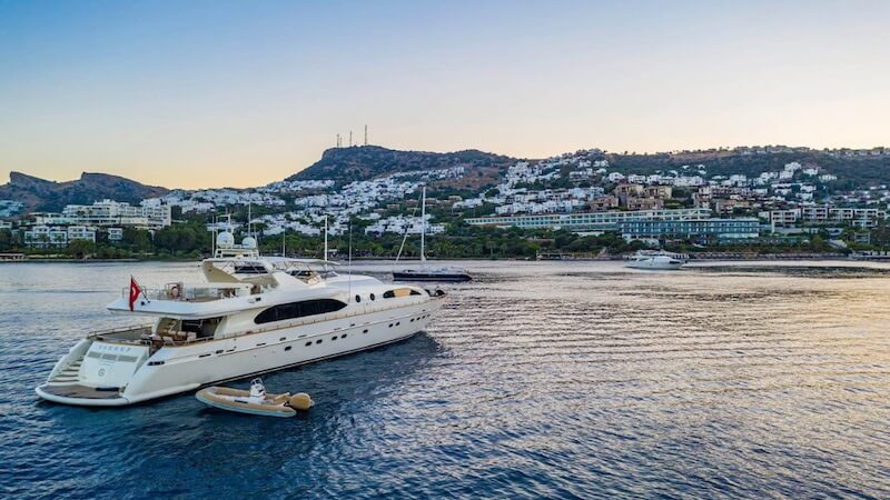 Türkiye'de Tekne Kiralama Sektörü Yükselişte: İstanbul'dan Akdeniz'e Deniz Turizminin Yeni Rotası